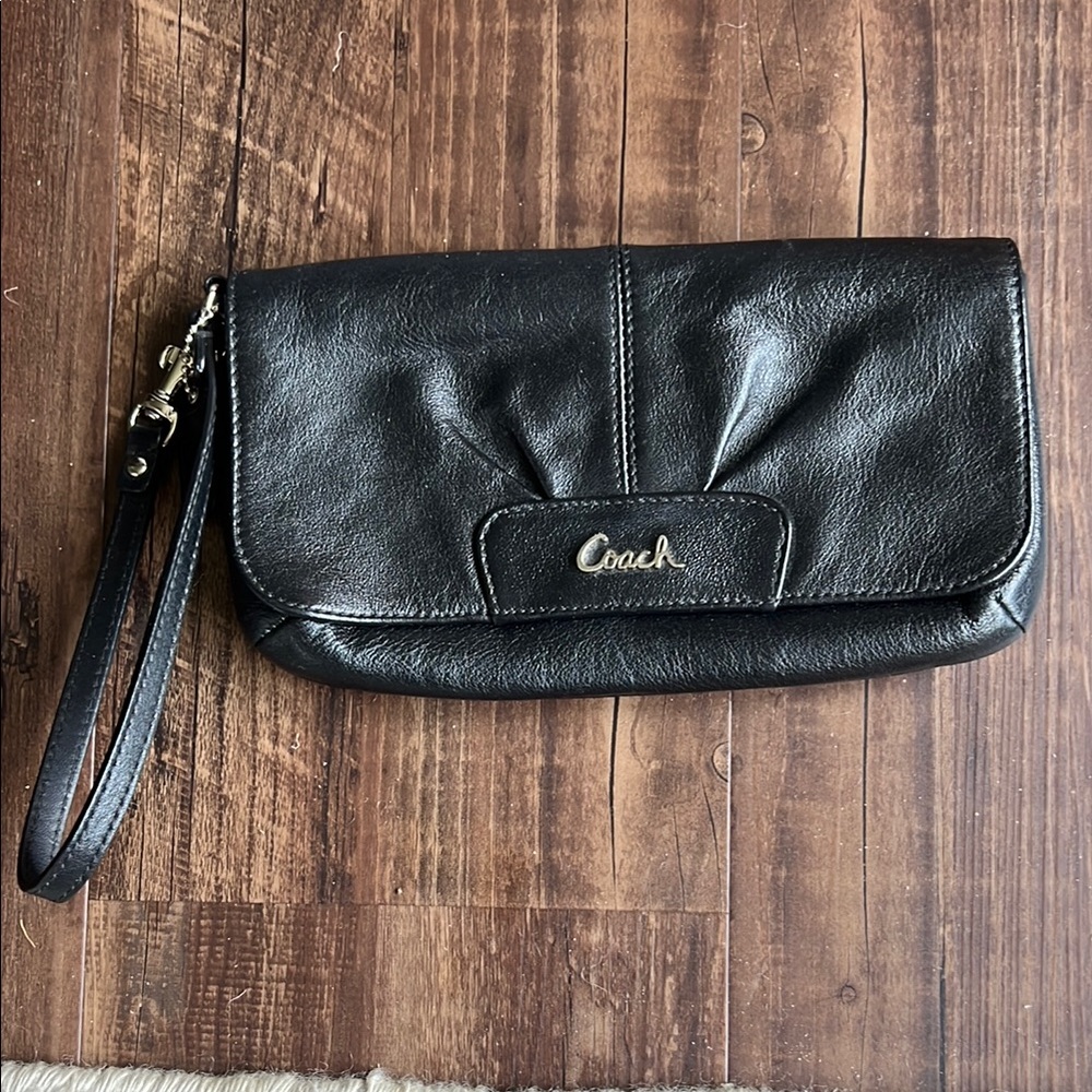 Coach Black Leather Wristlet Ashley